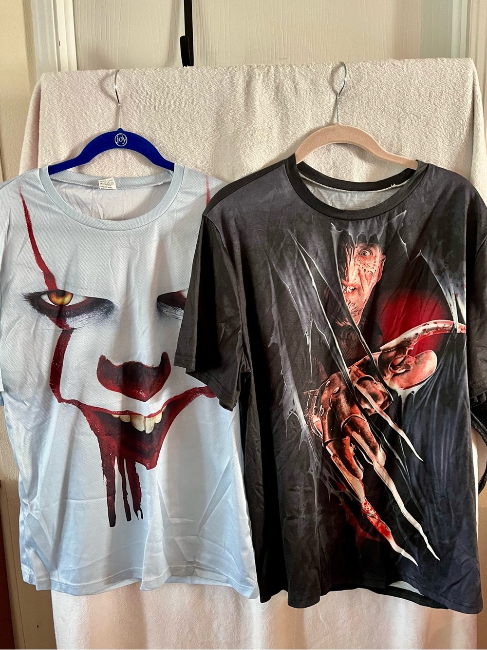 Horror Graphic Short-Sleeve Shirt - Light Blue / Black